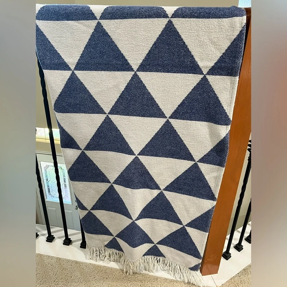 Pottery Barn Navy and Ivory PLAID FRINGE, TASSLE Throw, COTTAGECORE, 76X52